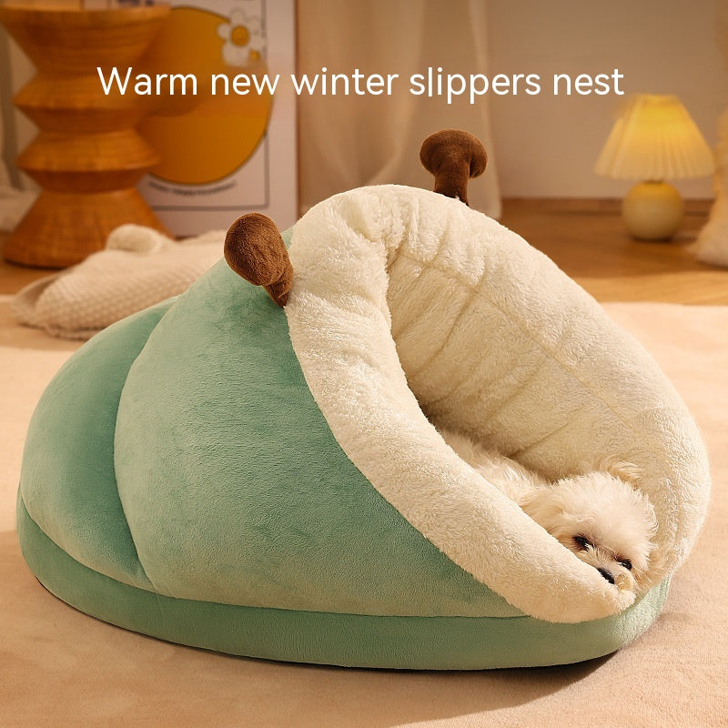 Covered Slipper-Style Pet Bed