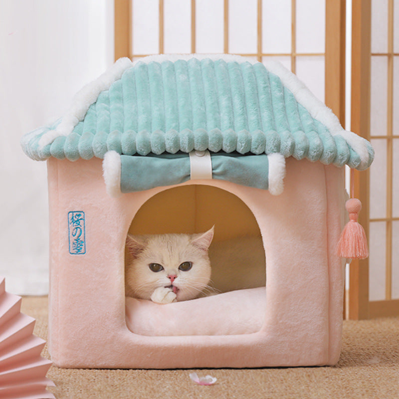 Enclosed Cat House with Reversible Cushion