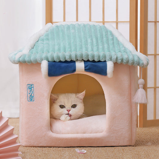 Enclosed Cat House with Reversible Cushion